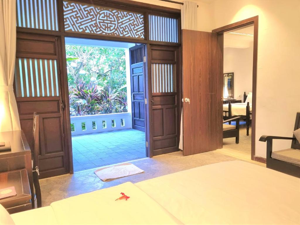 Family Garden View Connecting Room