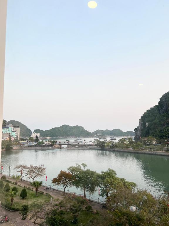 Khách sạn Vũ Dương