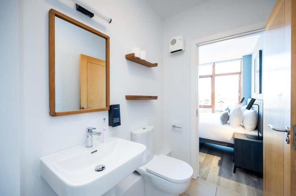 Staycity Aparthotels Dublin Augustine - Resim 3