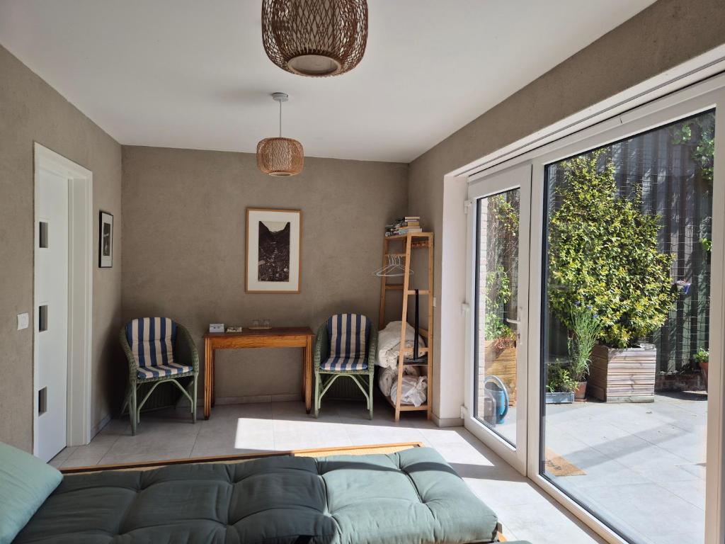 Posezení v ubytování Ryokan met futon