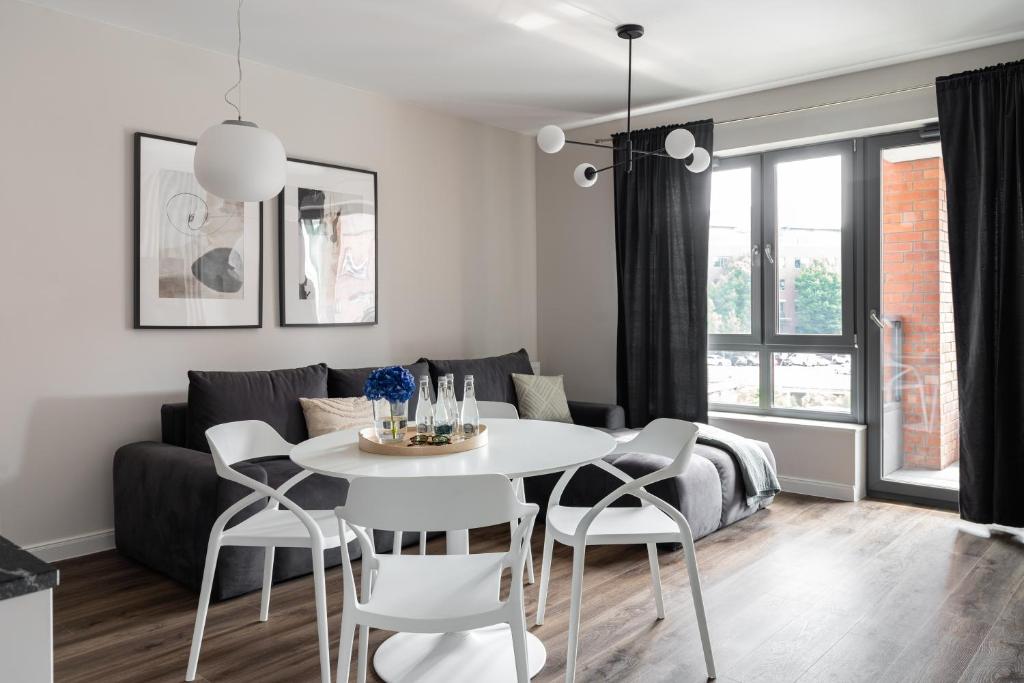 Posedenie v ubytovaní Scala 60C City Center Apartments with Parking by Lion Apartments