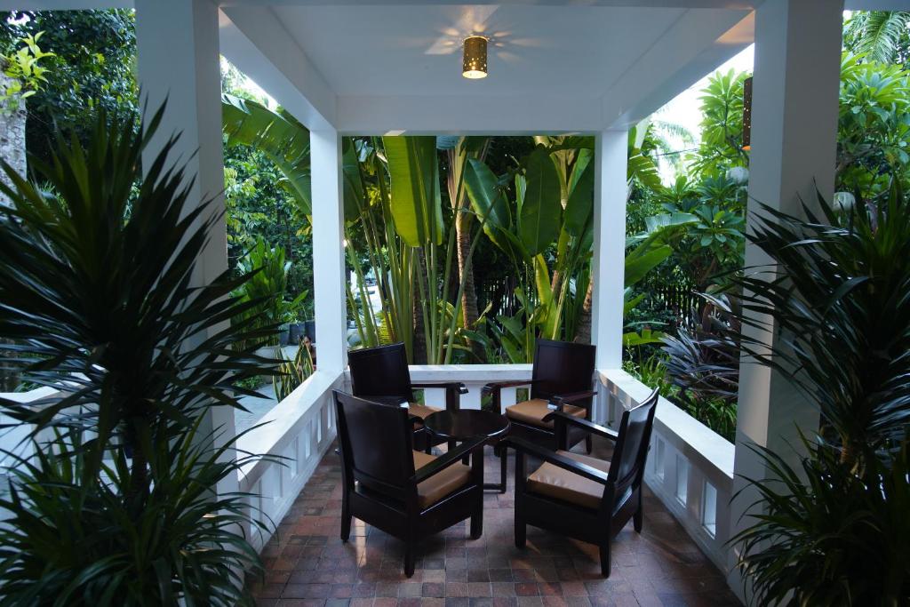 Family Garden View Connecting Room