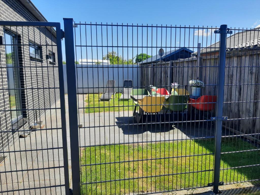 Gallery image of 2 huizen naast elkaar honden welkom omheinde tuin sauna buitenbad 10 personen in Dirkshorn