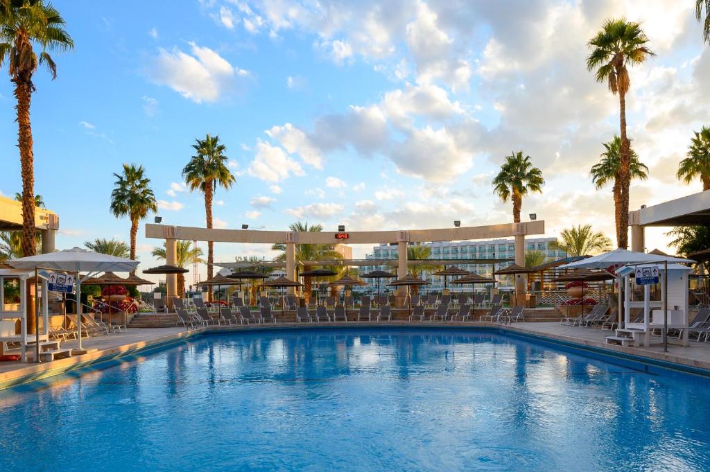 Der Swimmingpool an oder in der Nähe von U Magic Palace