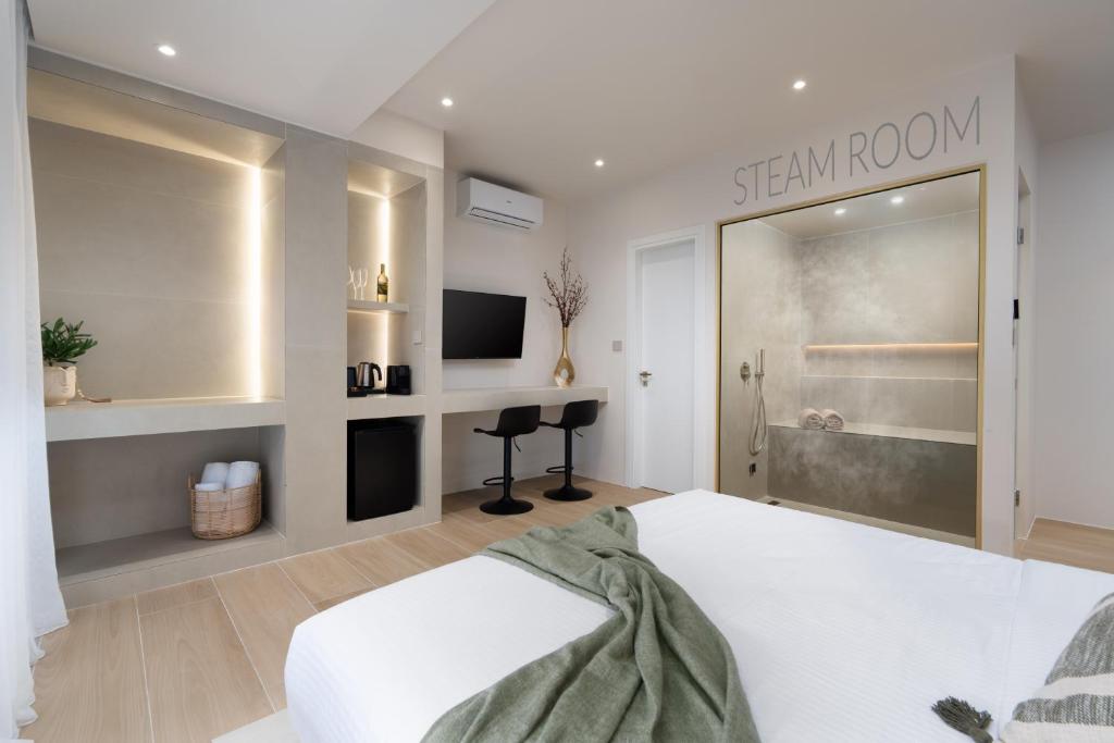 
Suite with Private Steam Room
