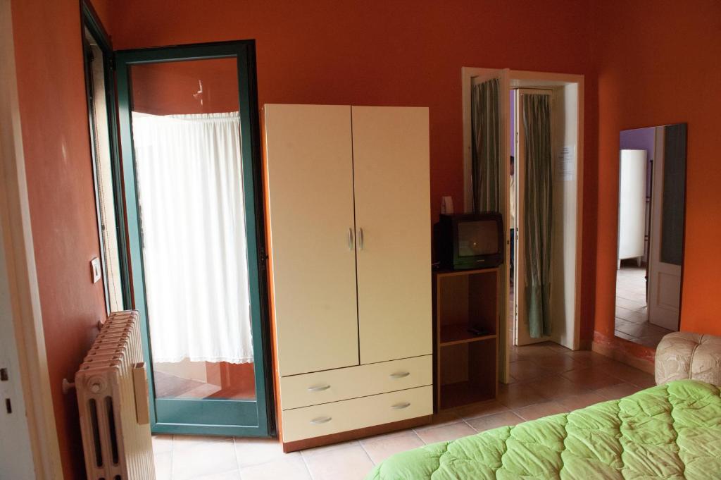 TV a/nebo společenská místnost v ubytování Bed&Breakfast Annapaola