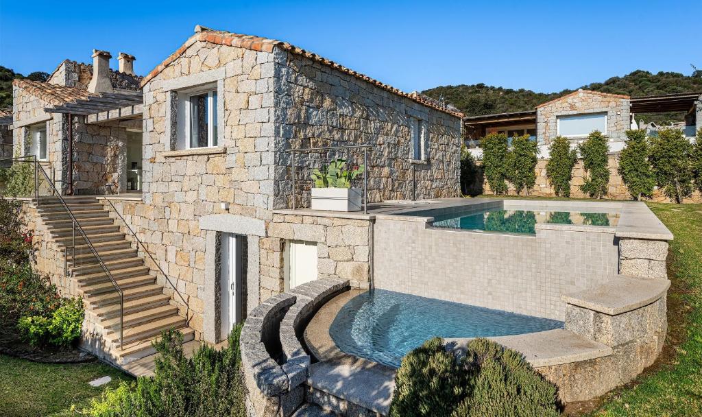 Πισίνα στο ή κοντά στο Is Laccus 6