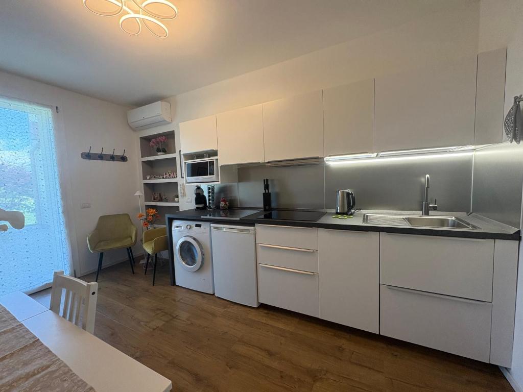 Kuchnia lub aneks kuchenny w obiekcie Nature Home Apartment