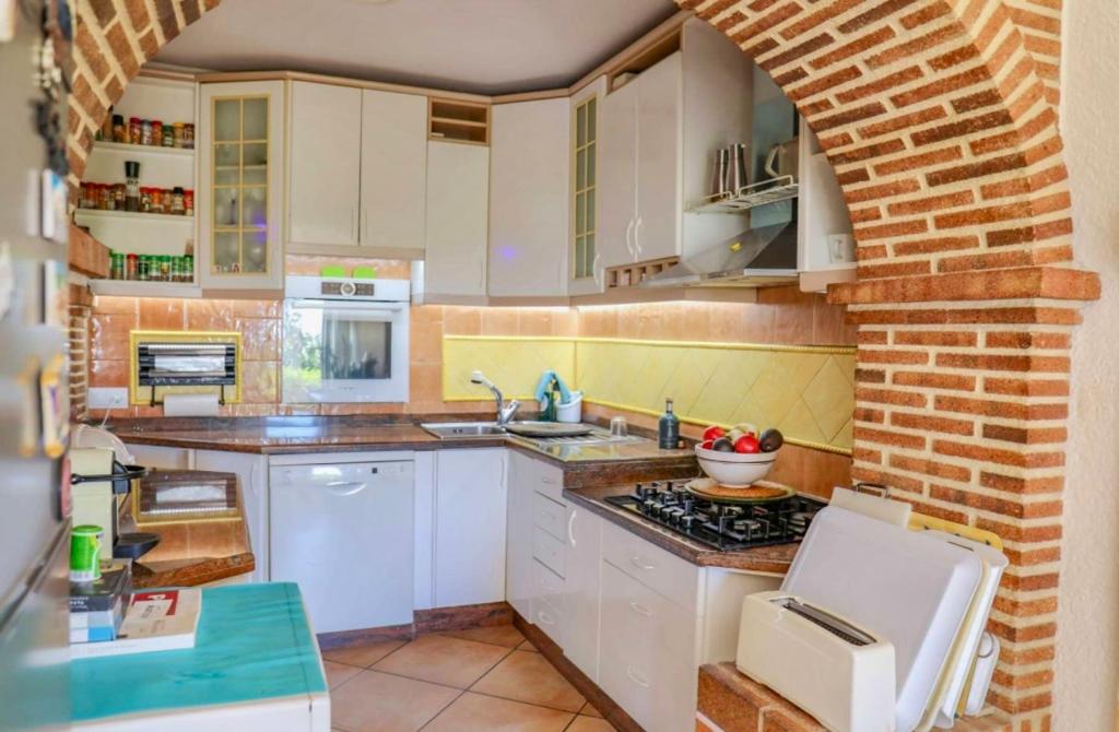 Küche/Küchenzeile in der Unterkunft Villa Narby