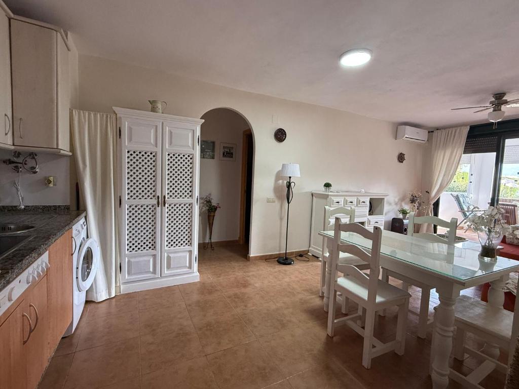 Kuchyň nebo kuchyňský kout v ubytování Apartamentos Vacacionales Atlanterra