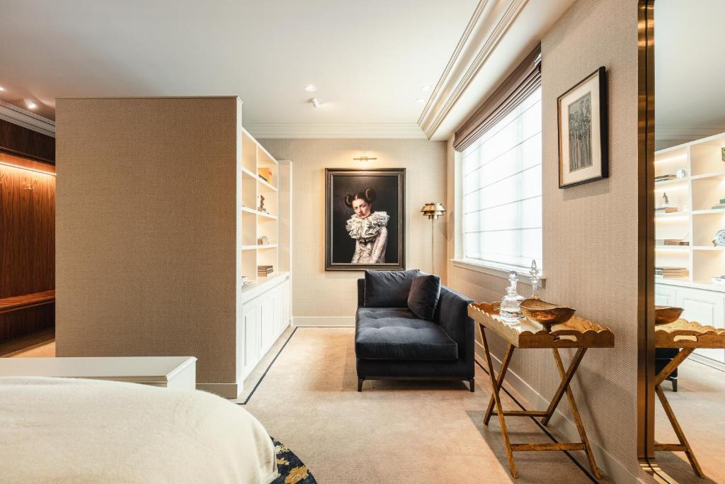 Hotel 717 - Resim 42