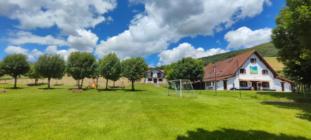 Zahrada ubytování HOSTAL MENDILATZ