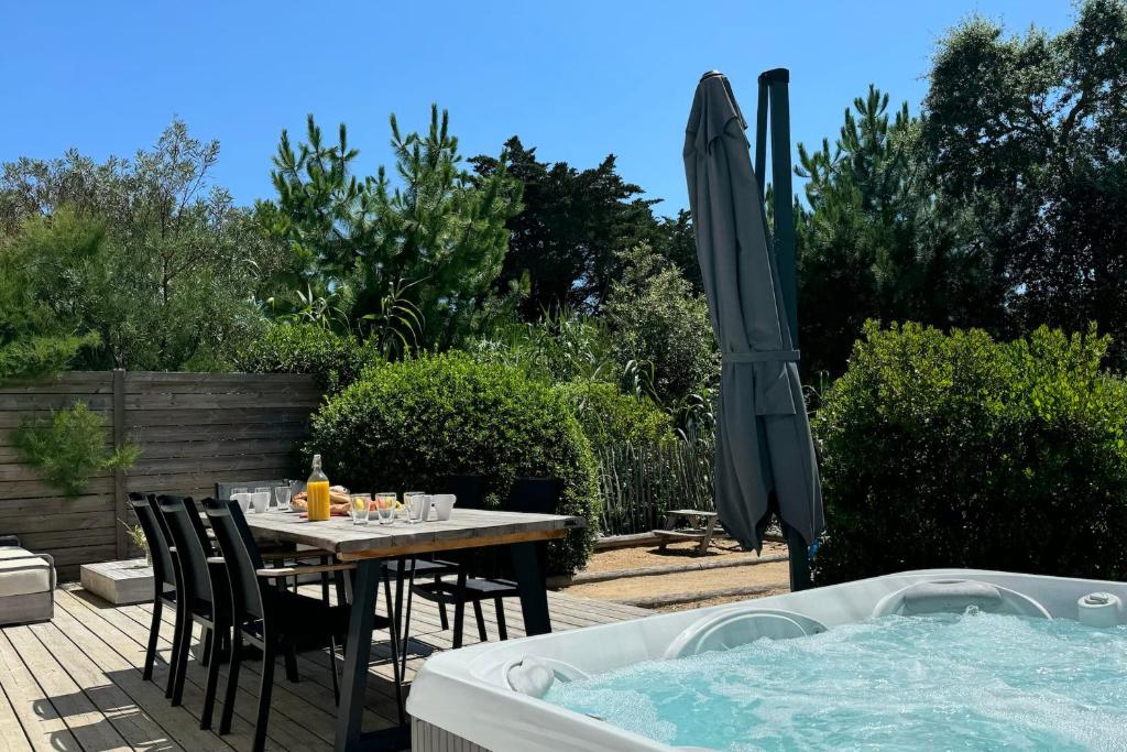 Κήπος έξω από το Villa Canada - Domaine Le Sherwood