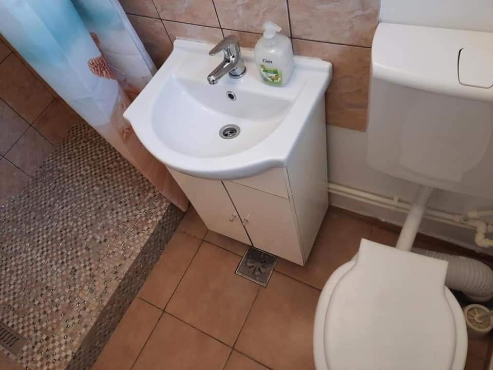 Koupelna v ubytování Casa BELLA ELENA
