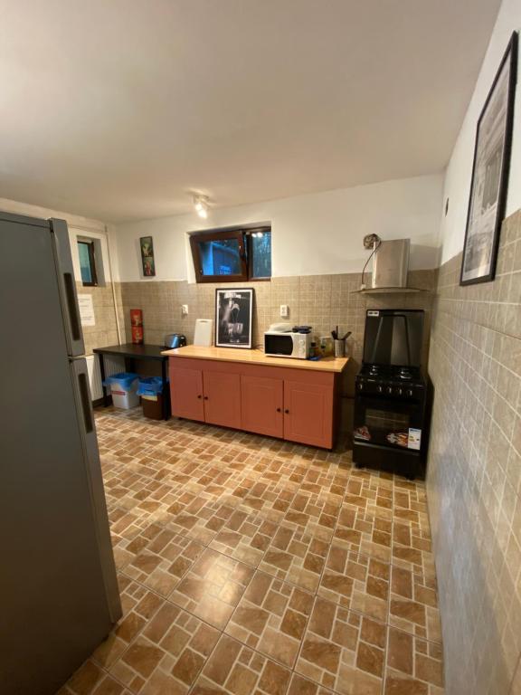 Kuchyň nebo kuchyňský kout v ubytování Travellers Rest