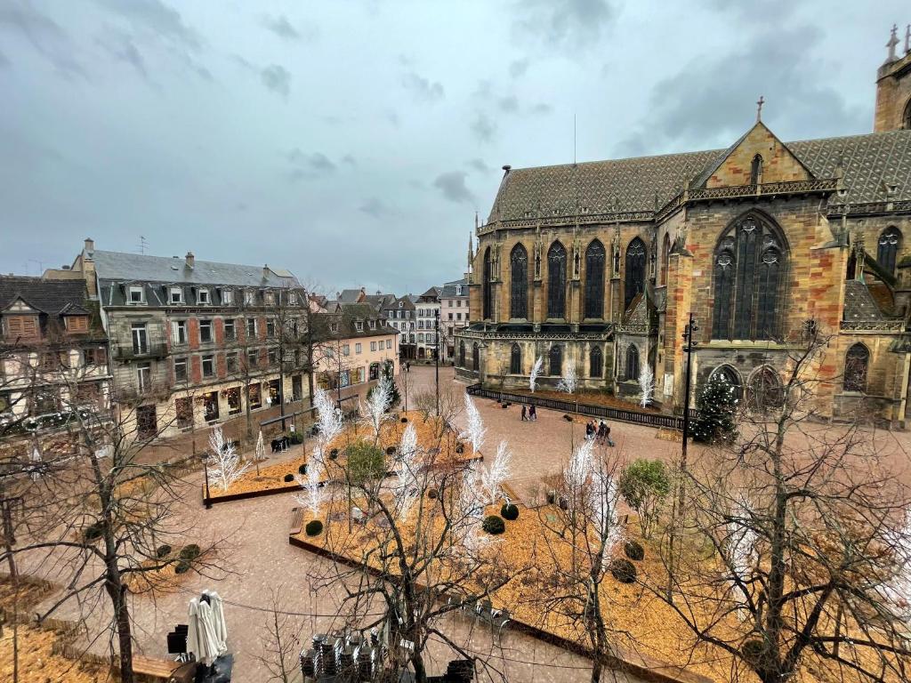 B'm Yerri - Centre ville - vue Cathédrale – photo 9
