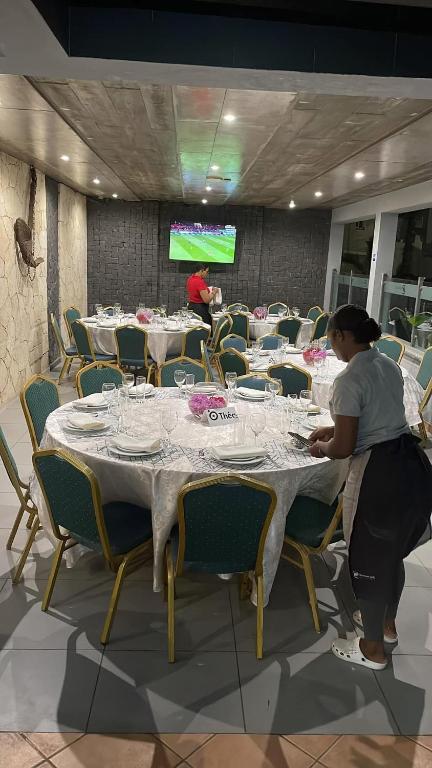 TV a/nebo společenská místnost v ubytování Beramar Hotel