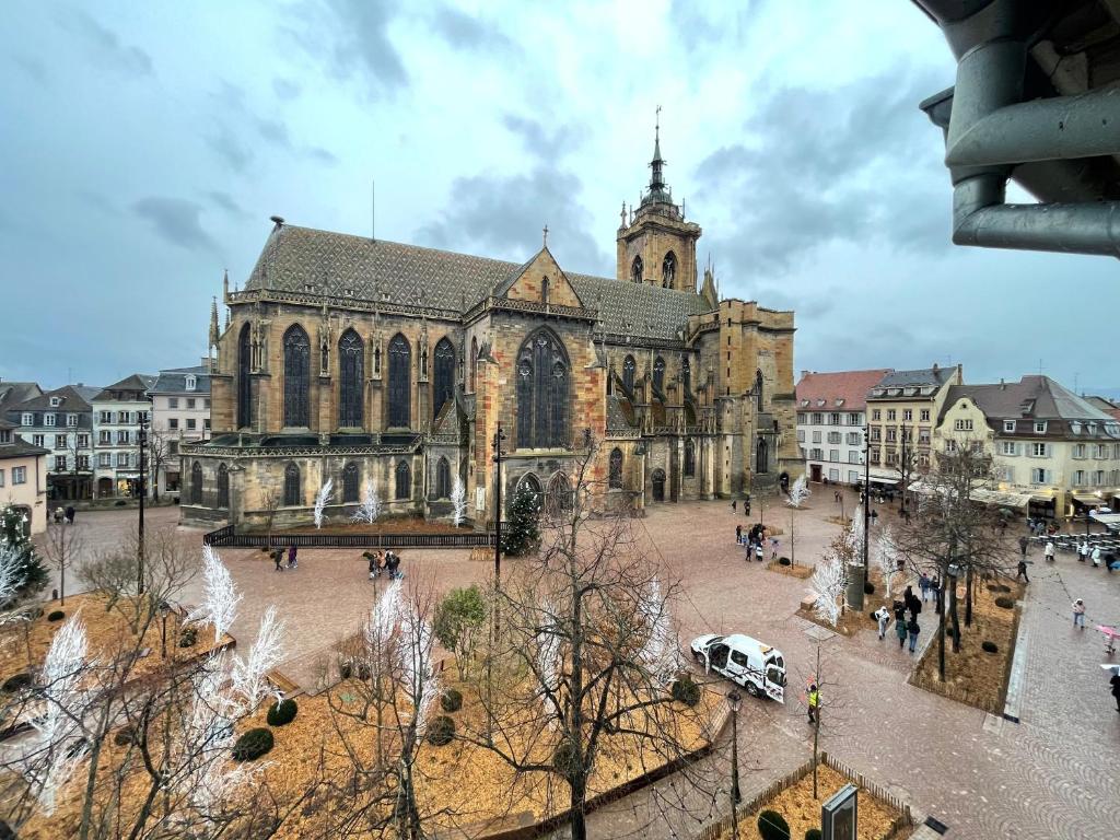 B'm Yerri - Centre ville - vue Cathédrale – photo 6