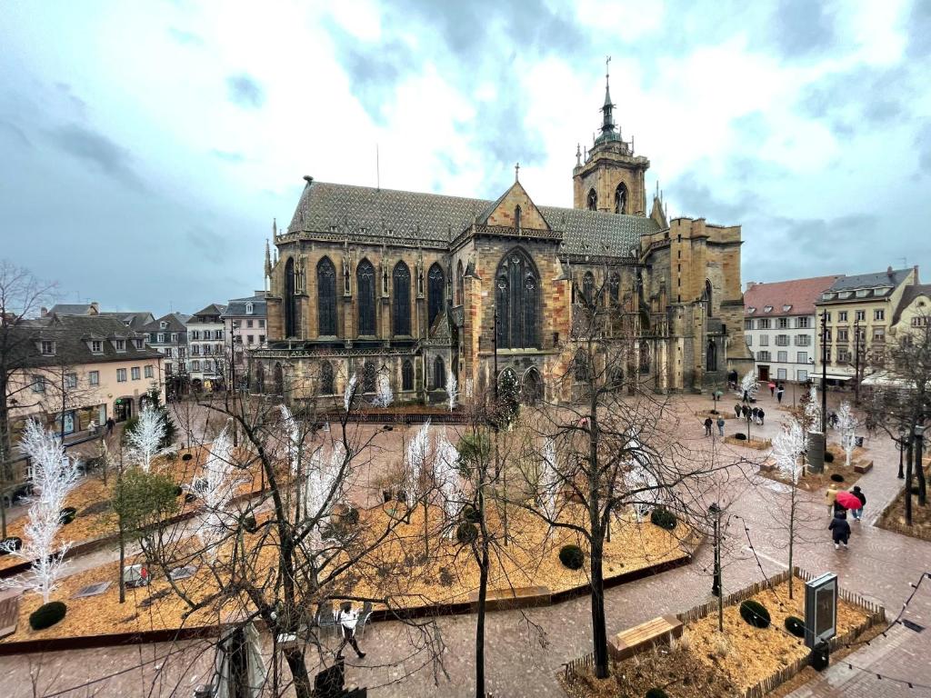 B'm Yerri - Centre ville - vue Cathédrale – photo 21
