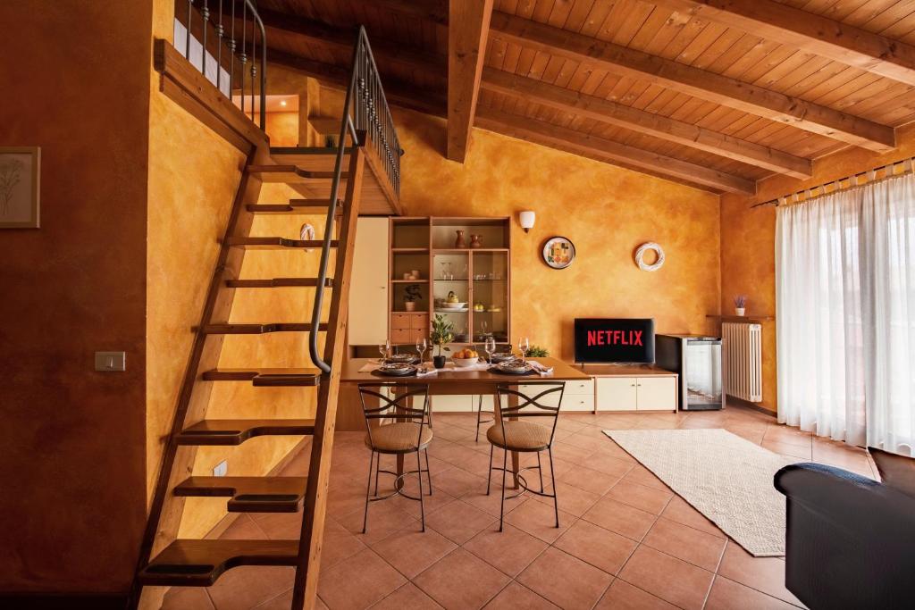 Fotografie z fotogalerie ubytování La Terrazza sul Lago - Splendida Vista sul Garda v destinaci Raffa