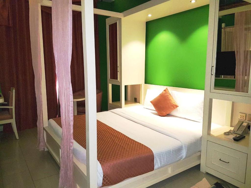 Reflections Hotel - Resim 14