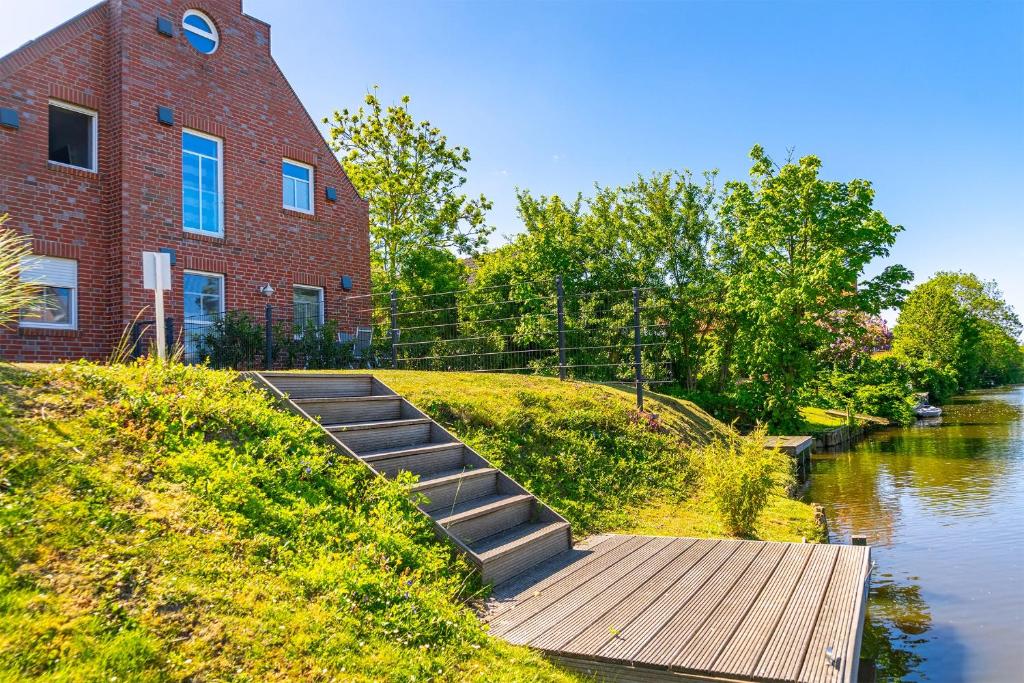 Výhled na řeku, která protéká v blízkosti apartmánu