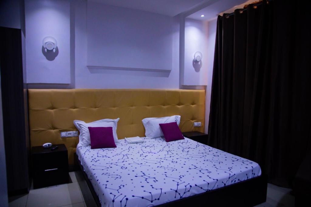 Foto dalla galleria di Imolease HUBERT a Cotonou