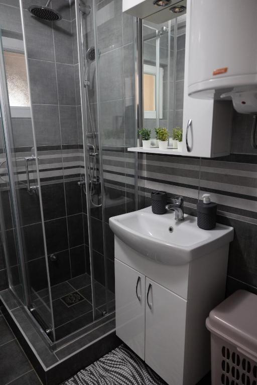 Koupelna v ubytování Apartmani Dejavu na Drini