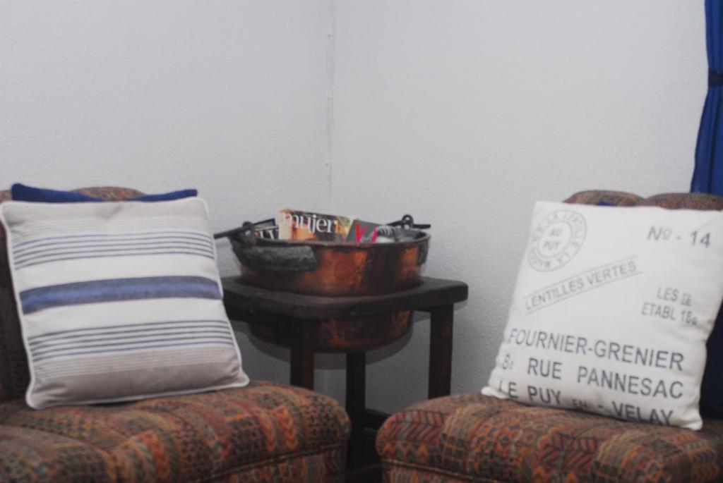Zona de estar de Hostal Puente Deva
