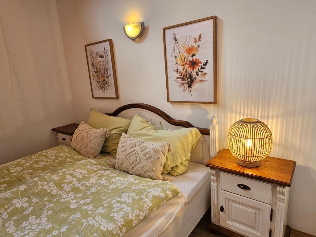 Postel nebo postele na pokoji v ubytování Apartment Sommer am Faaker See