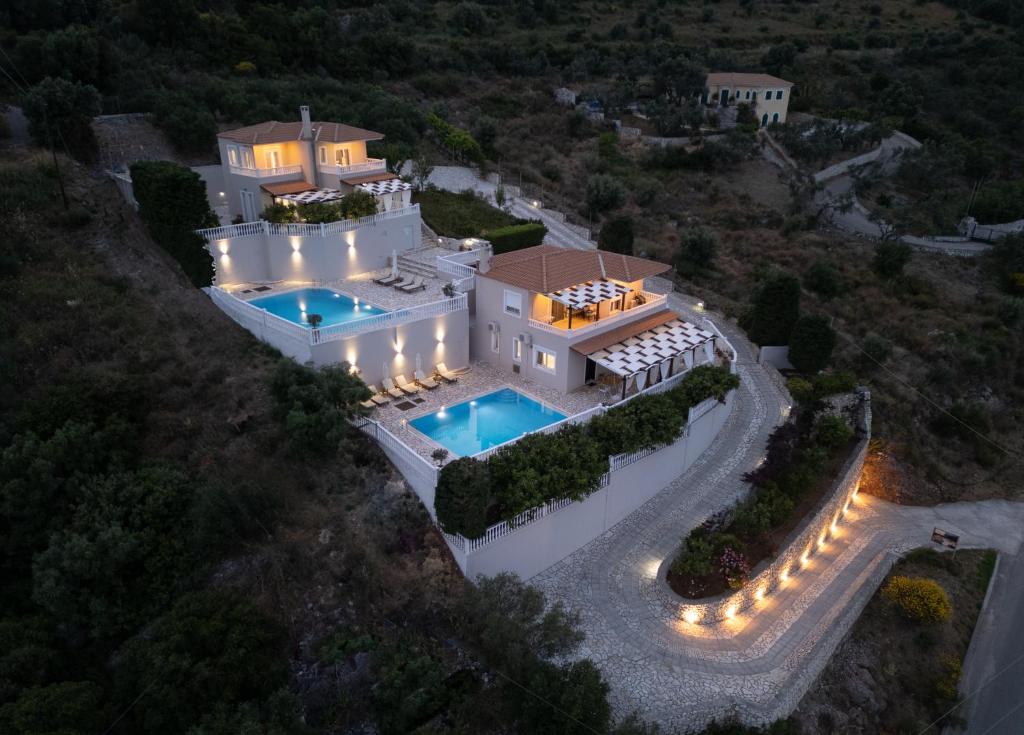 Basen w obiekcie Villa Dream Apartments lub w pobliżu