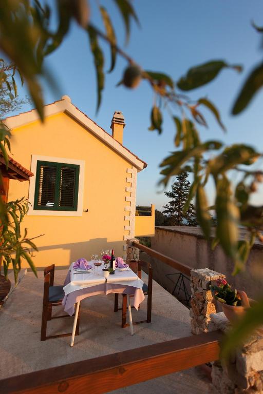 Balkón nebo terasa v ubytování Villa Lora