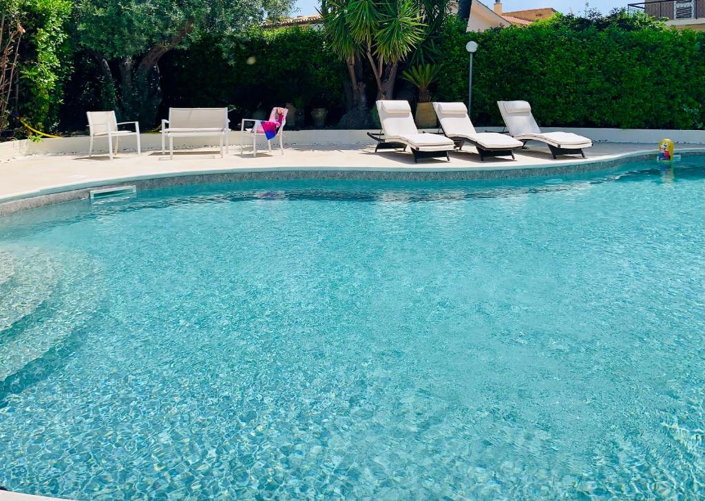 The swimming pool at or close to Il Calesse - Noto