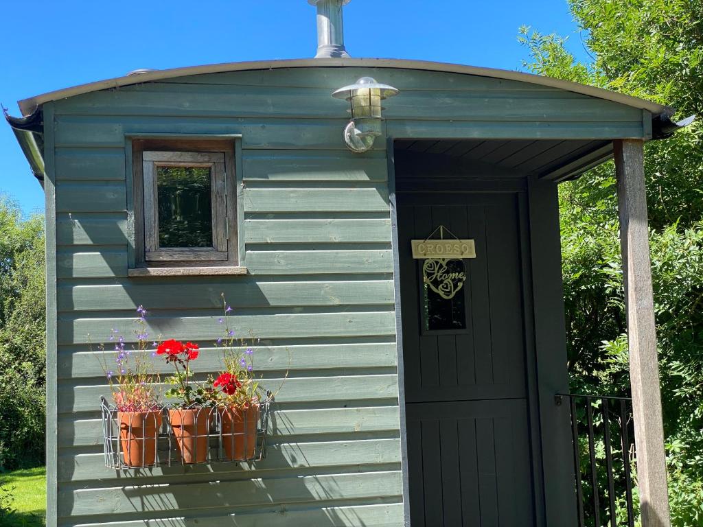 Shepherds Hut at Rhyd y Galen, Llanrug की (2026 के लिए अपडेट हुई कीमत)