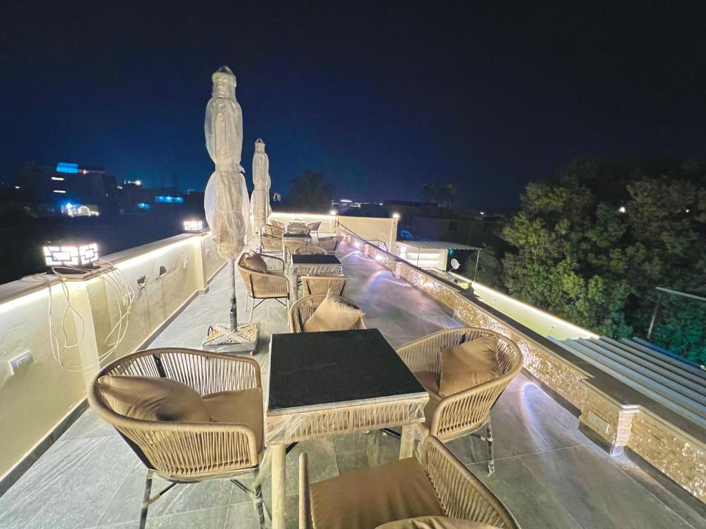 Balkón nebo terasa v ubytování Star Vysta pyramids hotel
