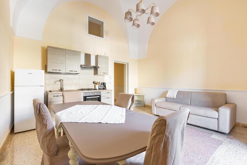 Kuchyň nebo kuchyňský kout v ubytování Dimora Le Tre Muse Guesthouse