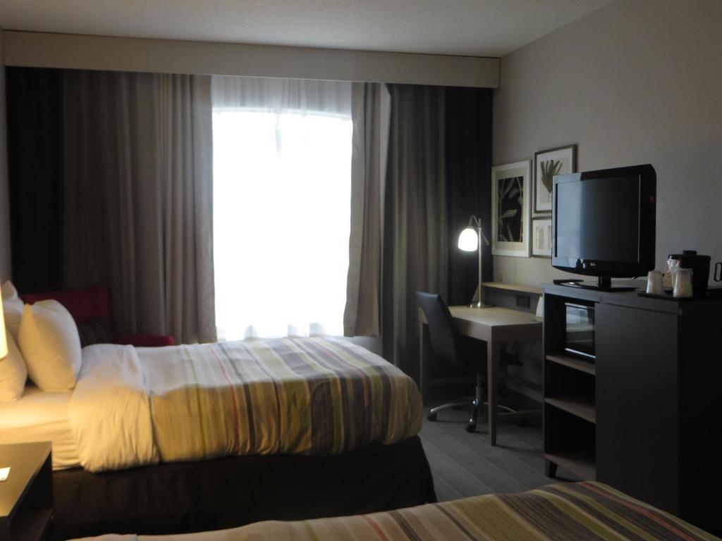 Country Inn & Suites by Radisson, Camp Springs Andrews Air Force Base , MD photo