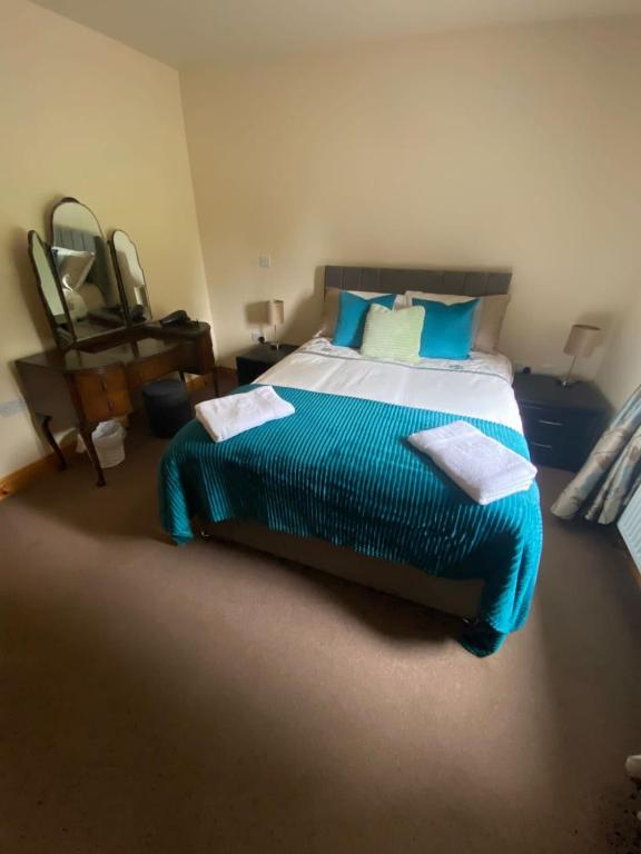 Postel nebo postele na pokoji v ubytování Home in Oulart, Wexford