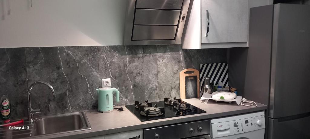 A kitchen or kitchenette at GIANNIS