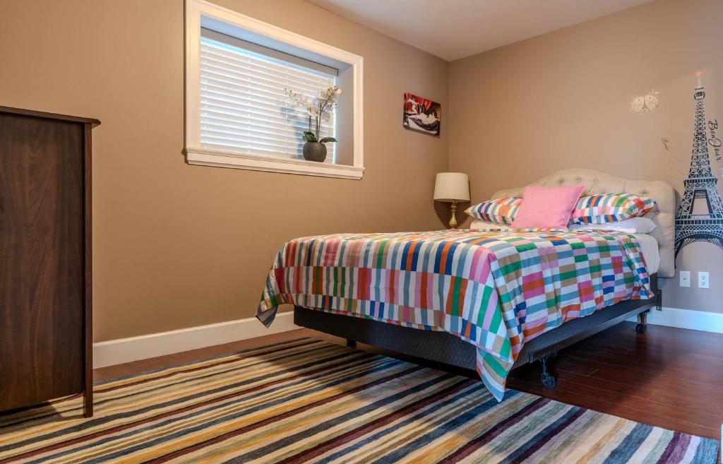 Vancouver Yuelai Guesthouse - 