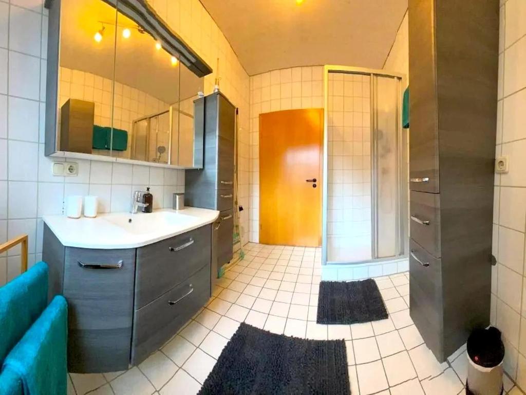 Koupelna v ubytování Comfortable apartment in Zenting in Lower Bavaria