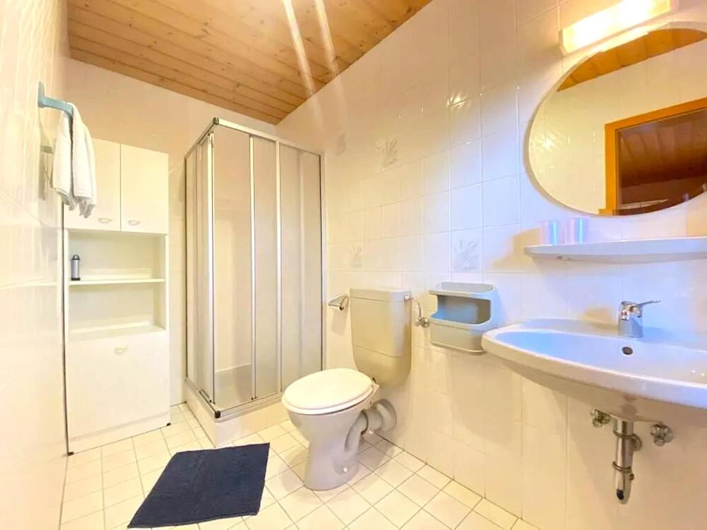 Koupelna v ubytování Comfortable apartment in Zenting in Lower Bavaria