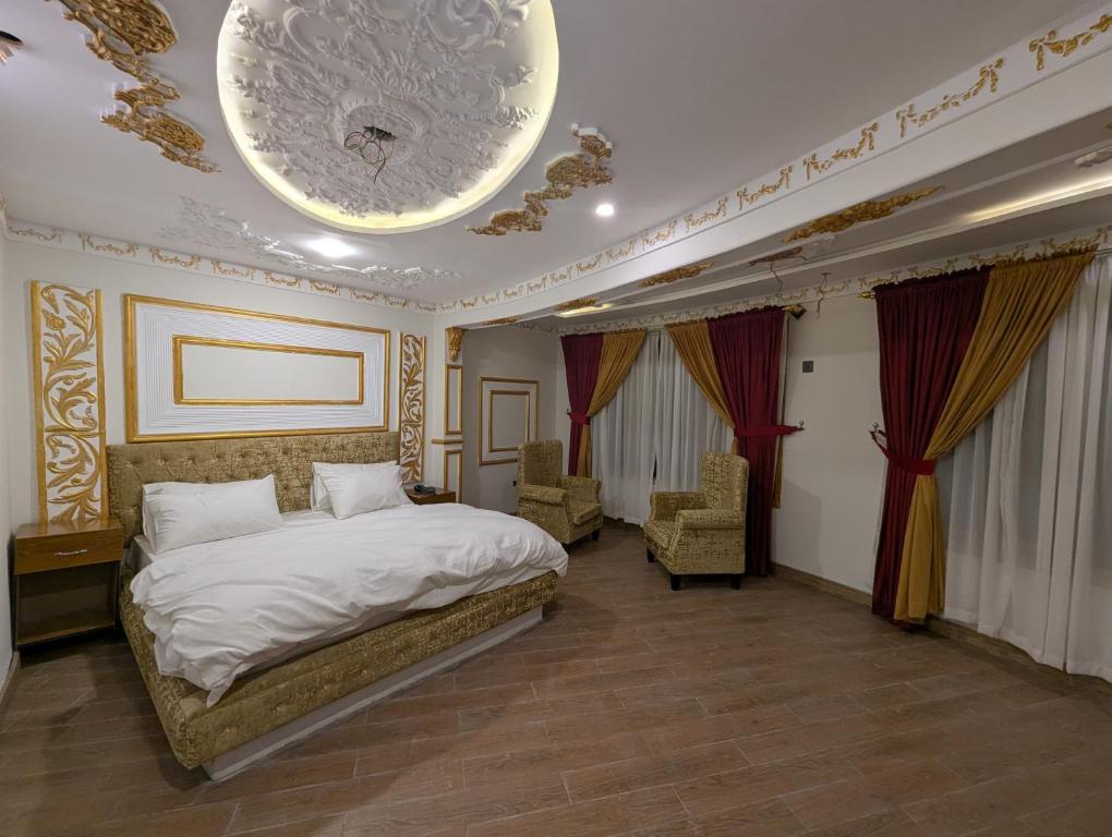 Postel nebo postele na pokoji v ubytování ReeChan Resort Skardu