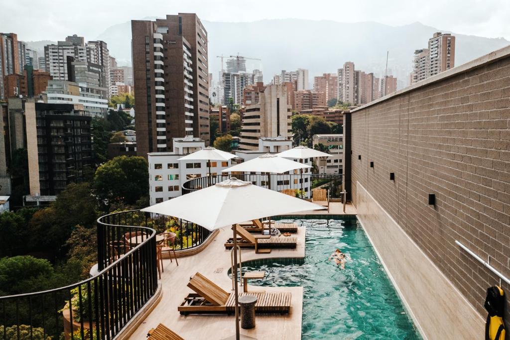 Bazén v ubytování Heiss Hotel nebo v jeho okolí