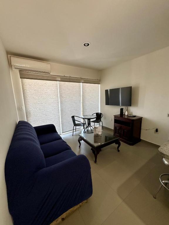 Depa de 3 Recamaras en CERRITOS a 2 cuadras de PLAYA ! - 303 V -