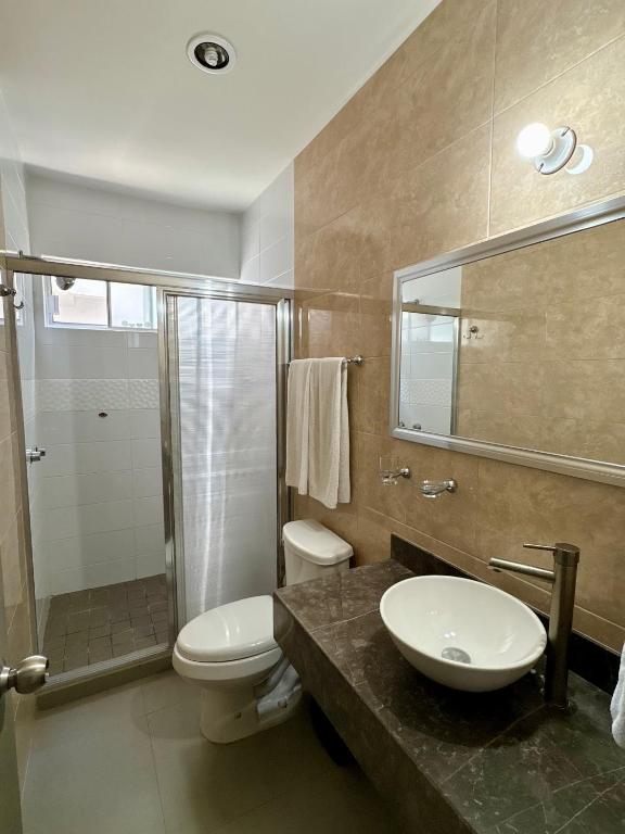 Depa de 3 Recamaras en CERRITOS a 2 cuadras de PLAYA ! - 303 V -