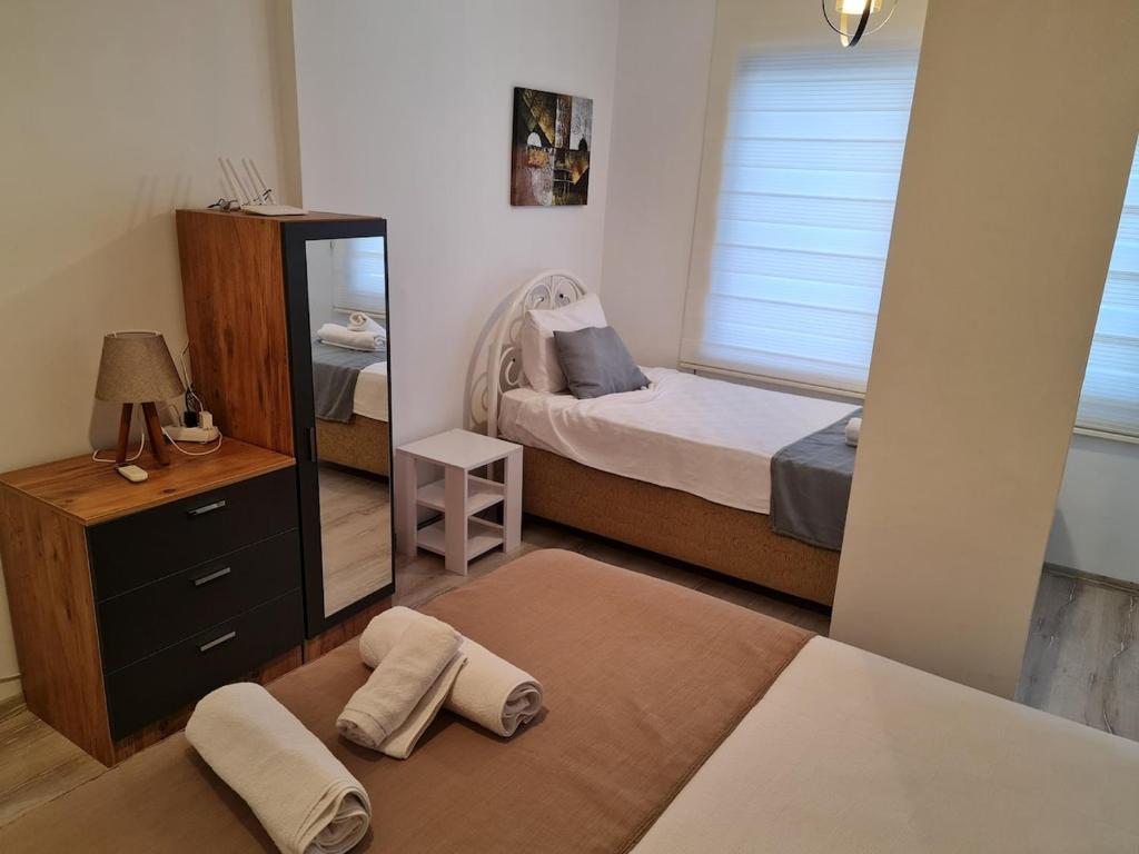 Postel nebo postele na pokoji v ubytování Casa Rosa Luxury Villa w heated Pool