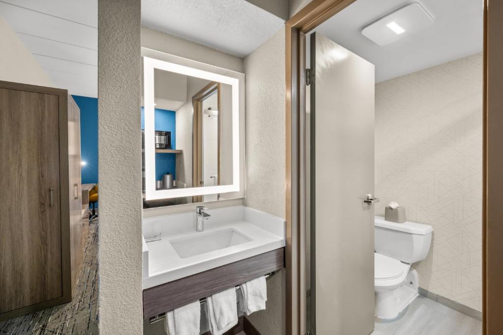 Holiday Inn Express Boston North-Woburn by IHG - Standardzimmer Mit Queensize-Betten