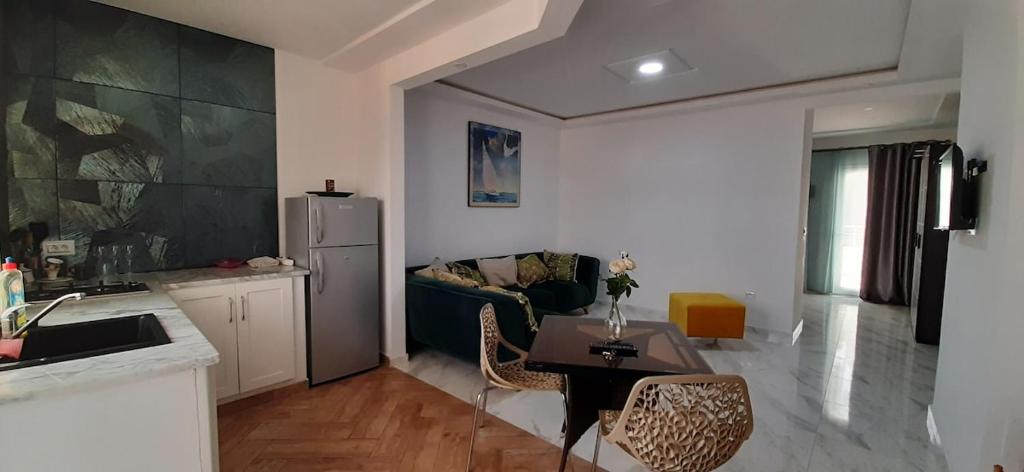 Kuchyň nebo kuchyňský kout v ubytování LEO Haute standing appartment S1 center ville Monastir