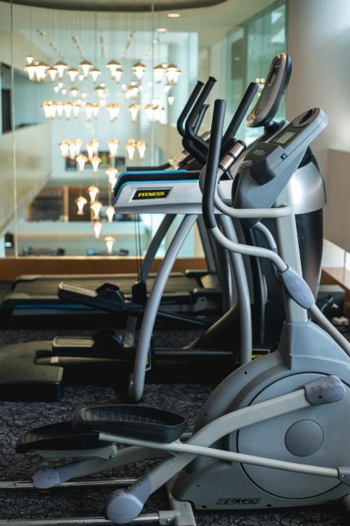 Fitness centrum a/nebo fitness zařízení v ubytování V8 Hotel Johor Bahru